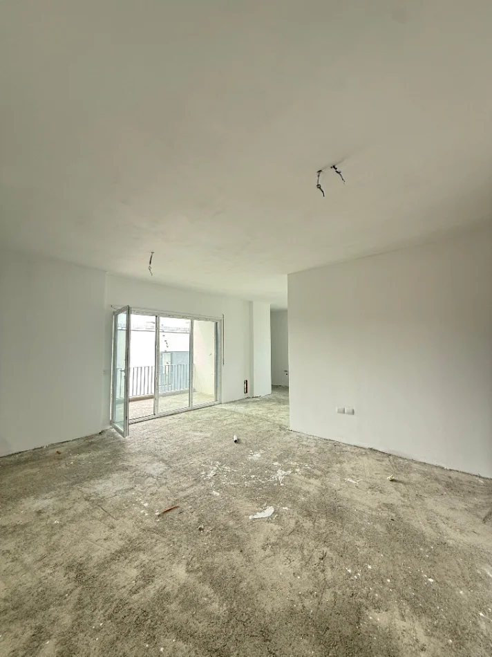 Tirane, shitet apartament 2+1 Kati 5, 123 m² 185.400 € (Shkoze)