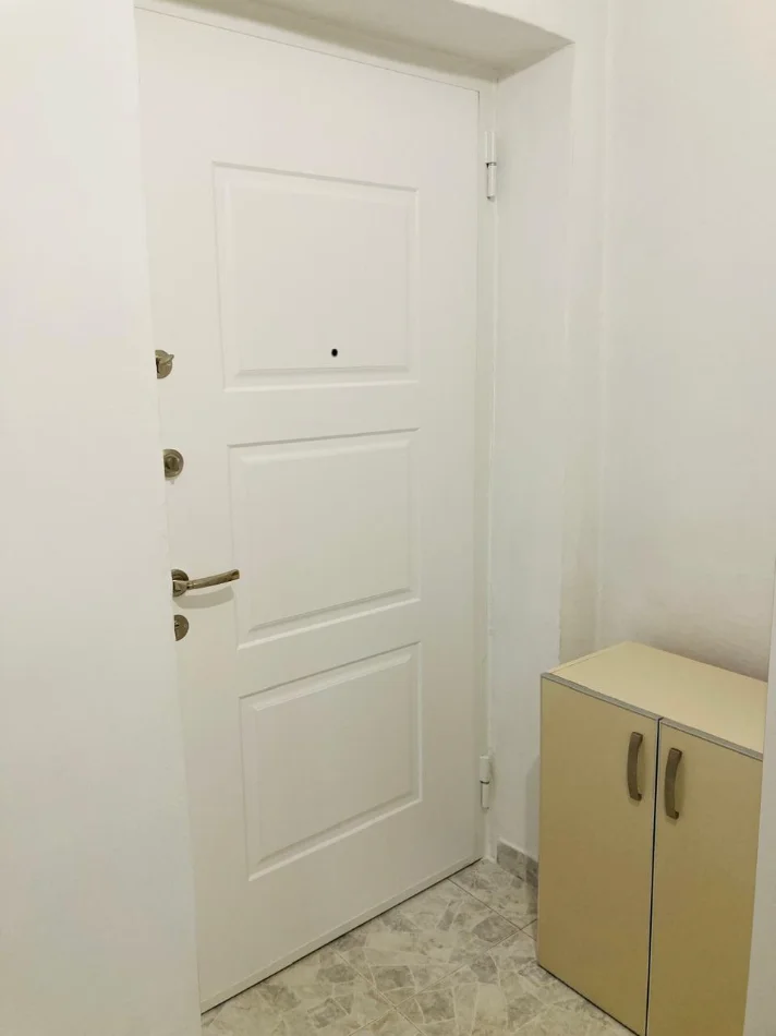 Tirane, jepet me qera apartament 1+1 Kati 2, 58 m² 470 € ("Bulevardi Bajram Curri" Gjimnazi Besnik Sykja)