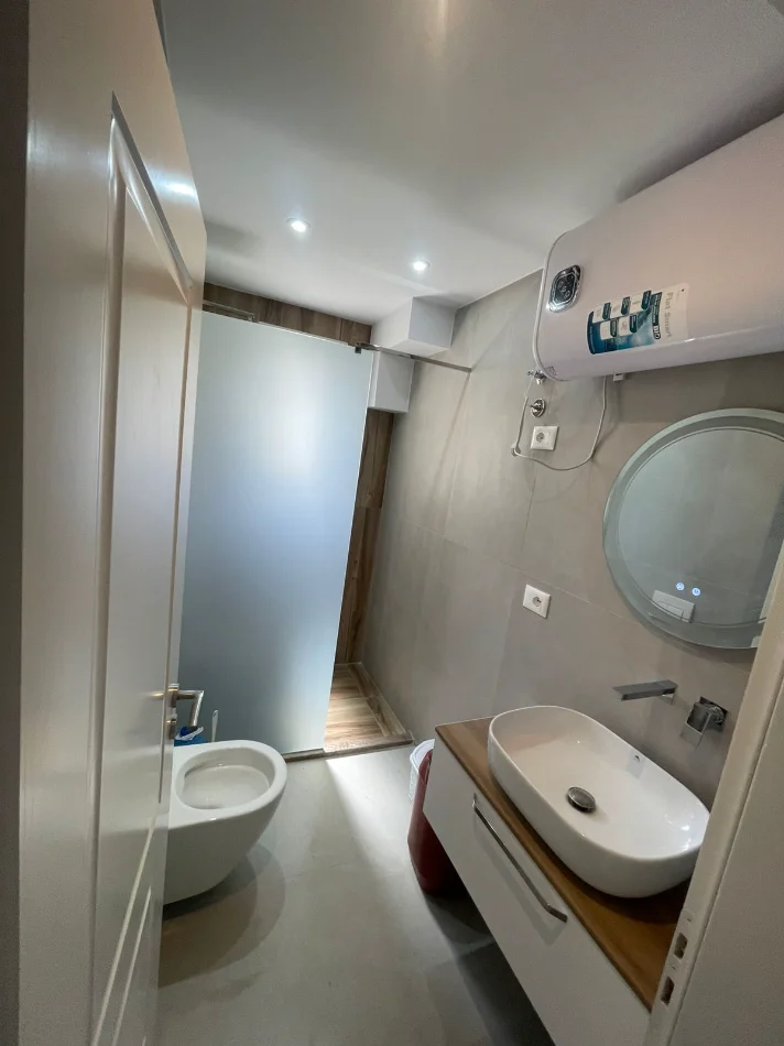 Vlore, jepet me qera apartament 1+1 Kati 2, 365 € 