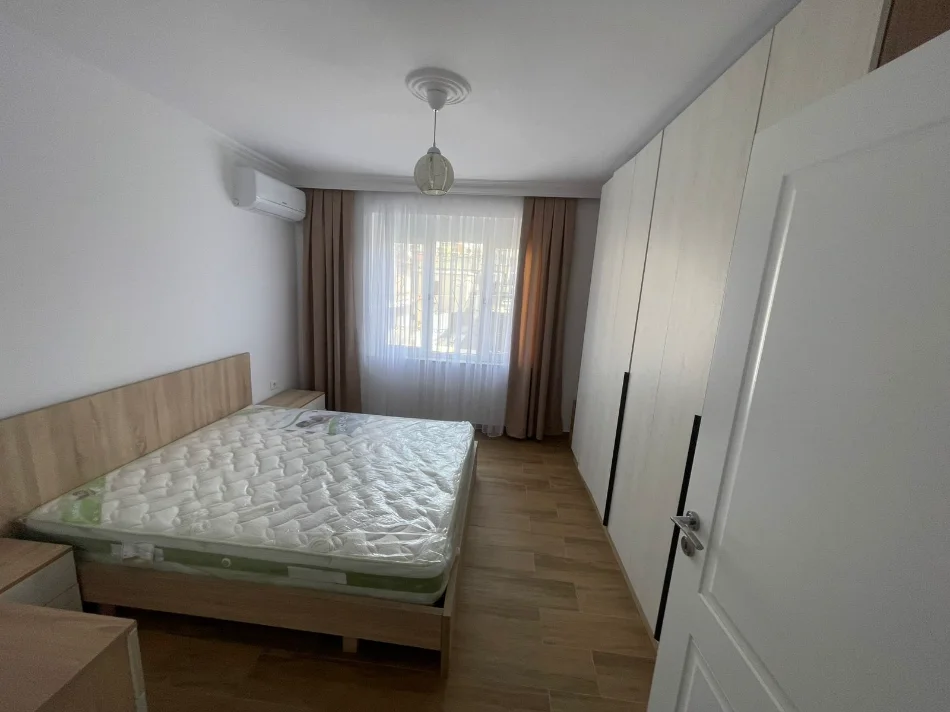 Vlore, jepet me qera apartament 1+1 Kati 2, 365 € 