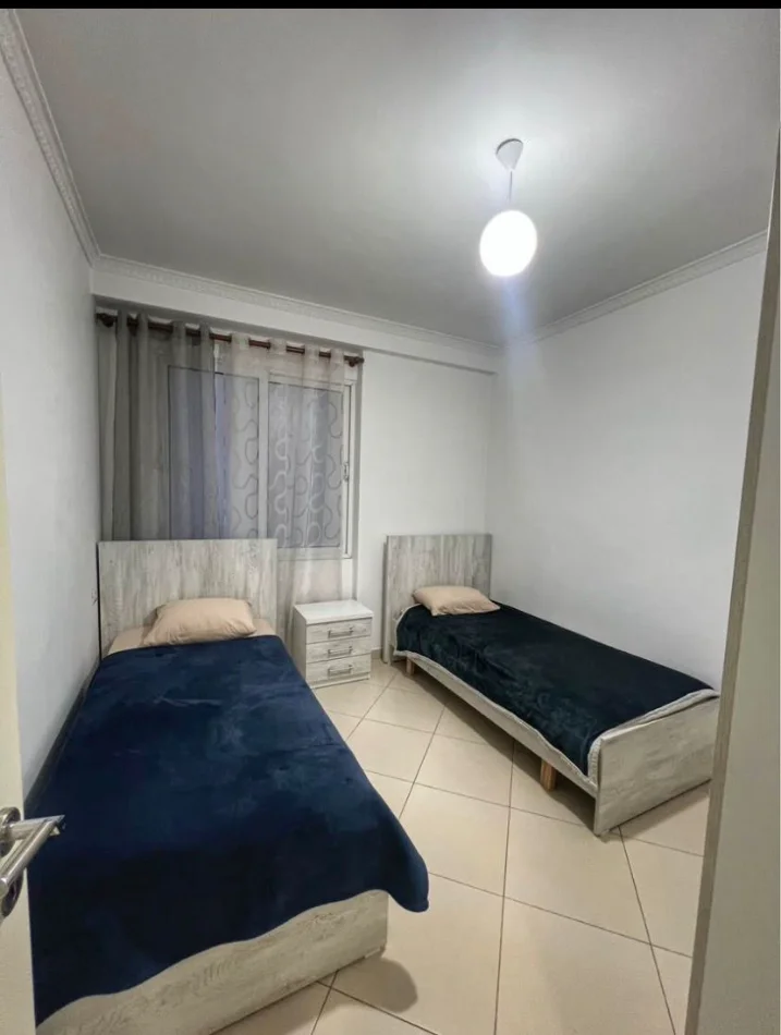Tirane, jepet me qera apartament 2+1 Kati 2, 95 m² 550 € (RRUGA REXHEP PINARI)
