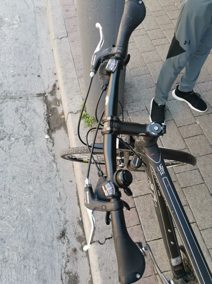 Tirane, shes biciklete per meshkuj biciklete KTM e zeze 300 €