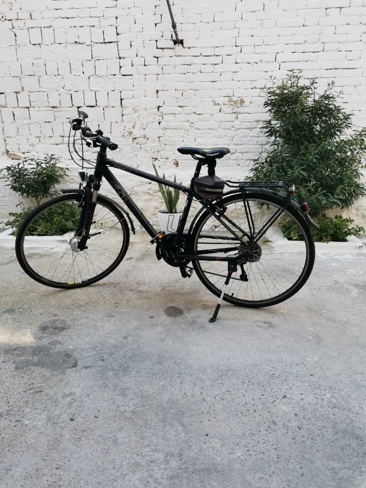 Tirane, shes biciklete per meshkuj biciklete KTM e zeze 300 €