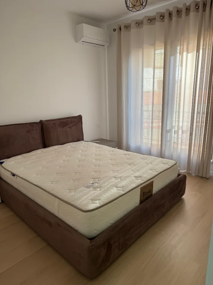 Tirane, jepet me qera apartament 1+1 Kati 3, 75 m² 750 € (Delijorgji)