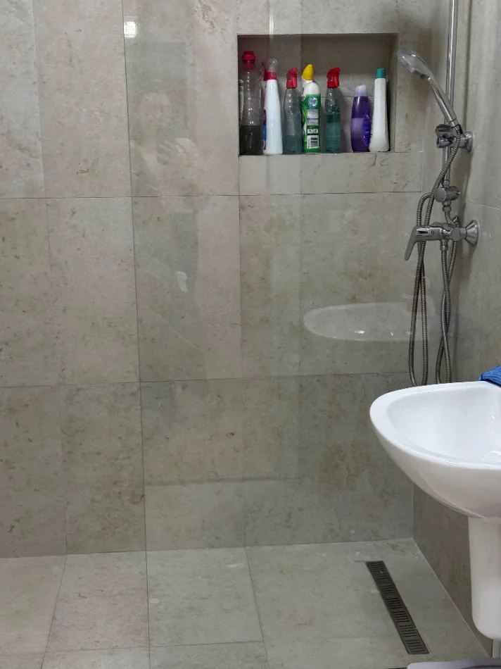 Tirane, jepet me qera apartament 1+1 Kati 3, 75 m² 750 € (Delijorgji)