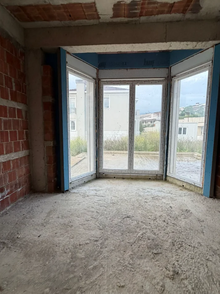Tirane, shitet Vile 2 Katshe Kati 0, 650 m² 1.650.000 € (Teg)