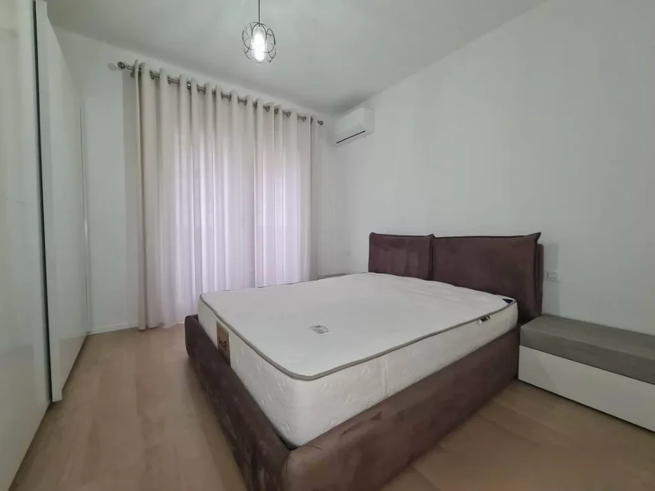 Tirane, jepet me qera apartament 1+1 Kati 3, 75 m² 750 € (Delijorgji)