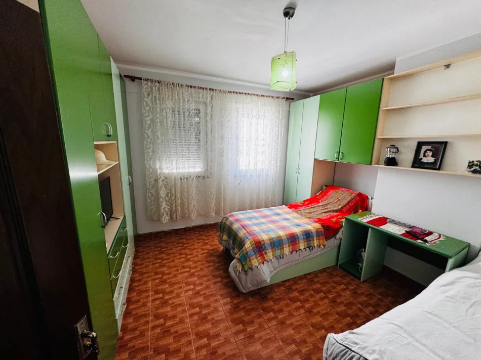 Shkoder, shitet apartament 2+1+Aneks Kati 4, 86 m² 120.000 € 