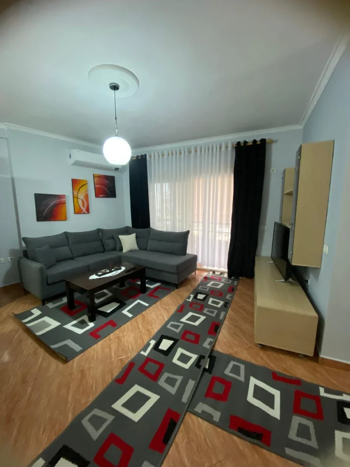 Tirane, jepet me qera apartament 2+1+Ballkon Kati 6, 100 m² 500 € (Astir)