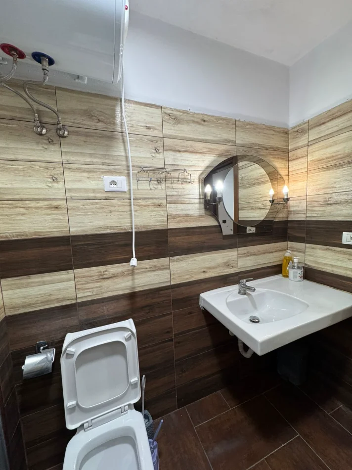JEPET ME QIRA APARTAMENT 3+1+2 📍PRANE PALLATIT ME SHIGJETA  50.000  LEKE