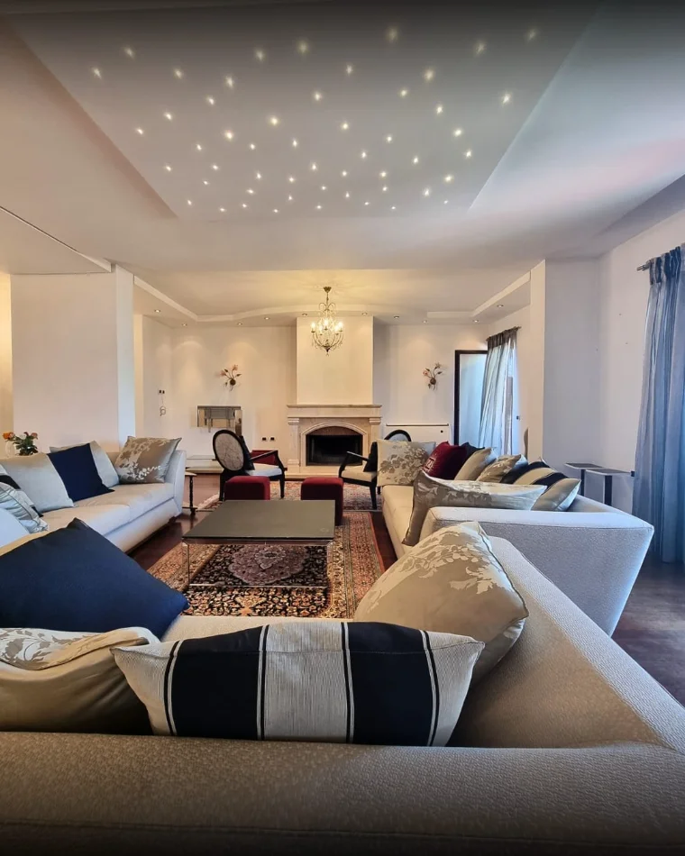 Tirane, jepet me qera apartament 4+1+Aneks+Ballkon , 350 m² 