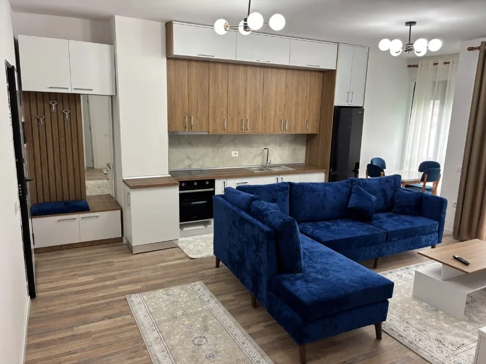 Tirane, jepet me qera Apartament 1+1,Kati 7, 78 m² 550 € (Rruga Ferit Xhajko, Medrese, Tiranë)