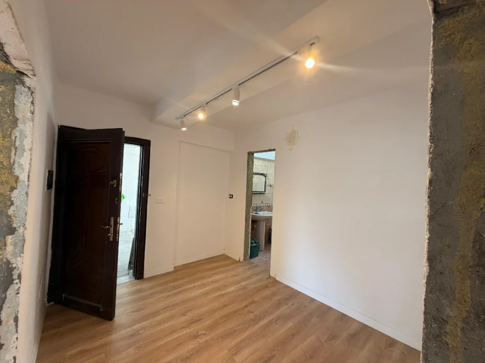Durres, shitet apartament 2+1 Kati 5, 90 m² 103.000 € (Ish Rajoni i Policis)