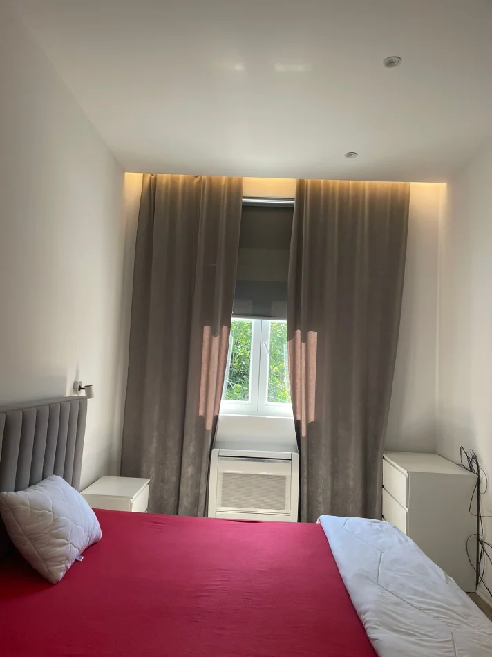 Tirane, jepet me qera Apartament 2+1, Kati 2, Mobiluar, Çmimi 750 €  tek Rruga DURRËSIT,Tirane.