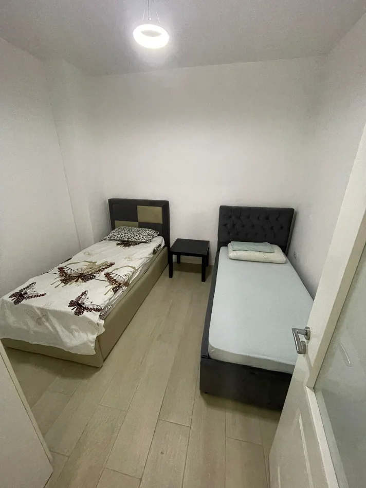 Tirane, jepet me qera apartament 2+1 Kati 2, 91 m² 415 € (Fresk)