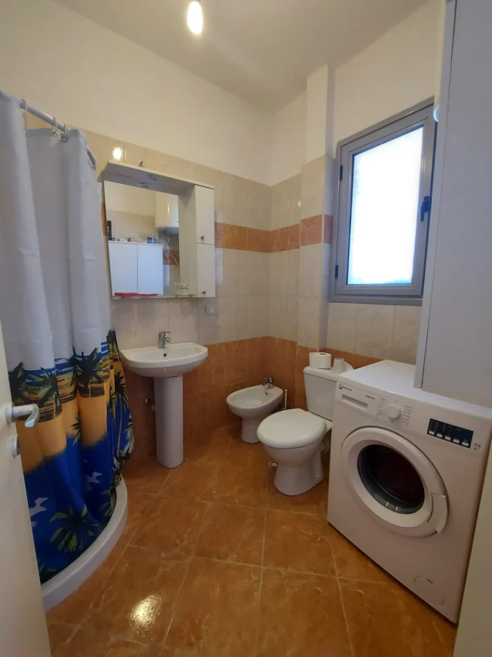 Vlore, jepet me qera apartament 1+1 Kati 2, 263 € 