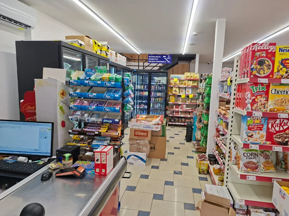 Tirane, jepet me qera Kati 0, 134 m² 1.500 € 