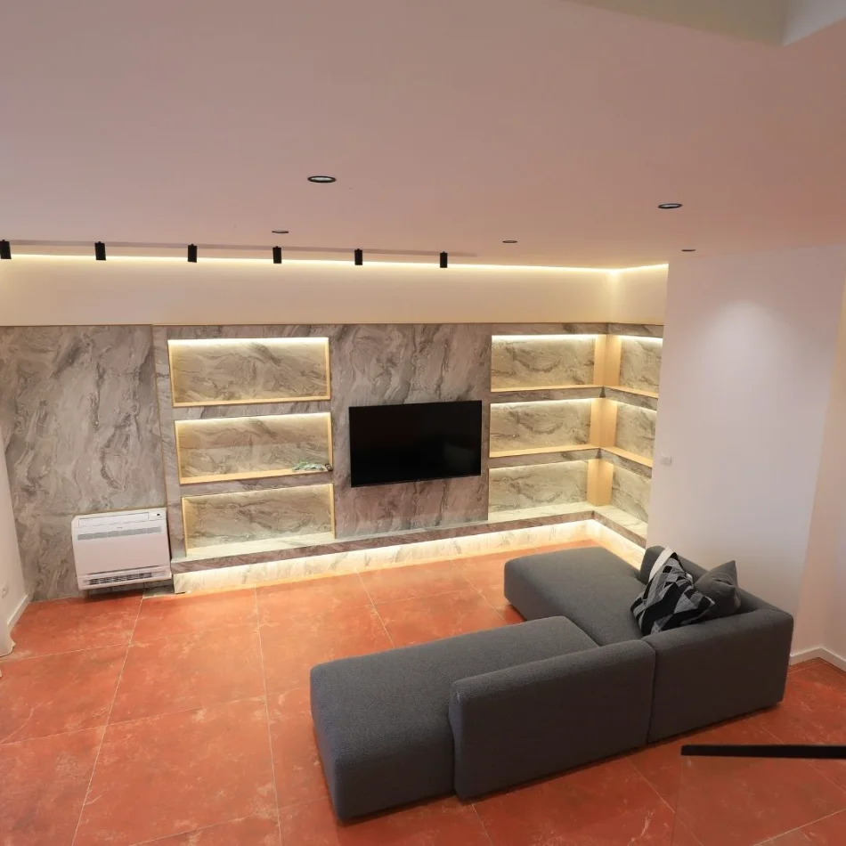 Tirane, jepet me qera Vile 3 Katshe Kati 4, 630 m² 3.500 € (Petrel)