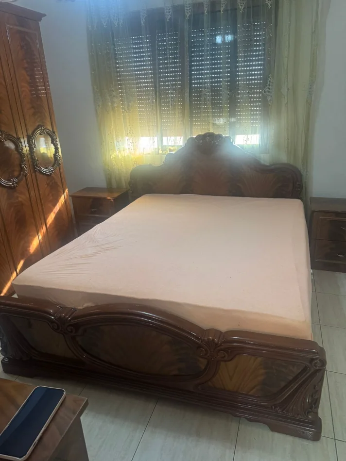 Tirane, jepet me qera Apartament 1+1 Kati 4, Mobiluar, Çmimi 40.000 Leke te Reja, tek Pediatria, Tiranë.