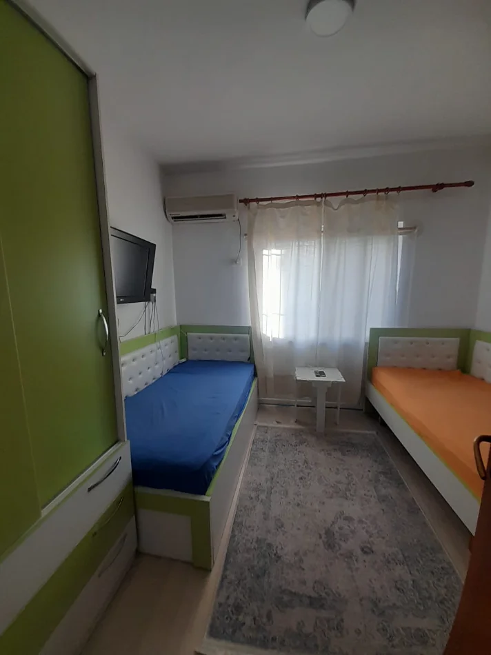 Tirane, jepet me qera Apartament 2+1 Kati 2, 90 m² 50.000 Lekë të Reja,(Vasil Shanto, Stacioni i Fundit i Tiranës Re, Tiranë)