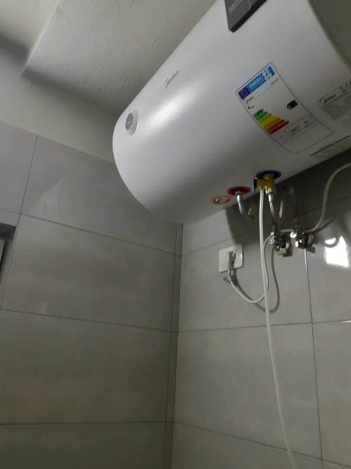 Tirane, jepet me qera nga Pronari, pa-komision apartament 1+1+Ballkon Kati 5, 70 m² 400 € (oslo)