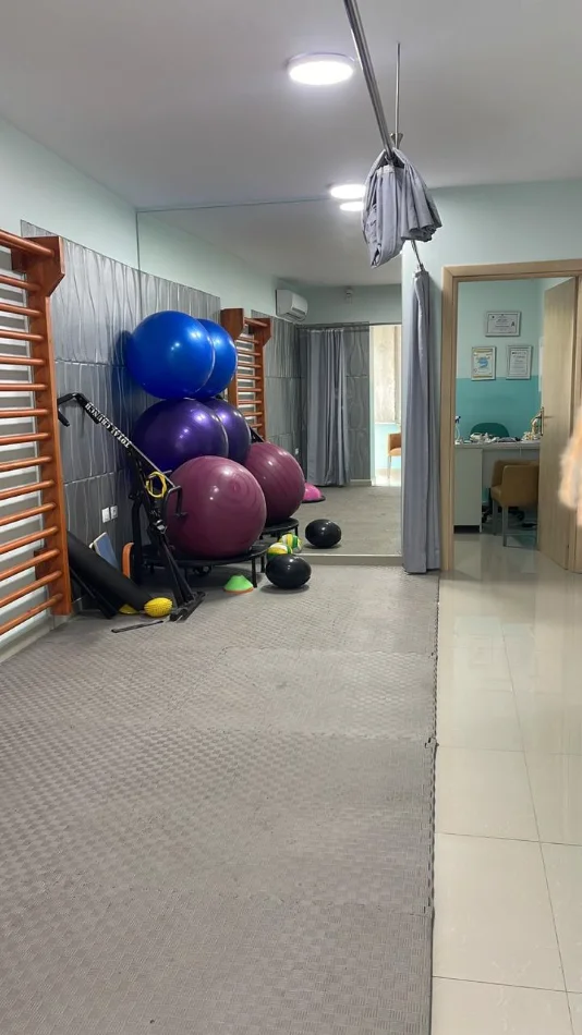 shitet nga Pronari, pa-komision apartament 1+1+Ballkon Kati 1, 75 m² 200.000 €