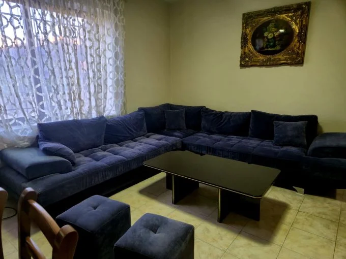 Tirane, jepet me qera apartament 1+1+Ballkon , 72 m² 400 € (laprake)