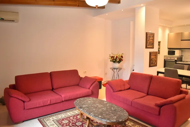 Tirane, jepet me qera apartament 3+1+Aneks+Ballkon Kati 7, 1.200 € 