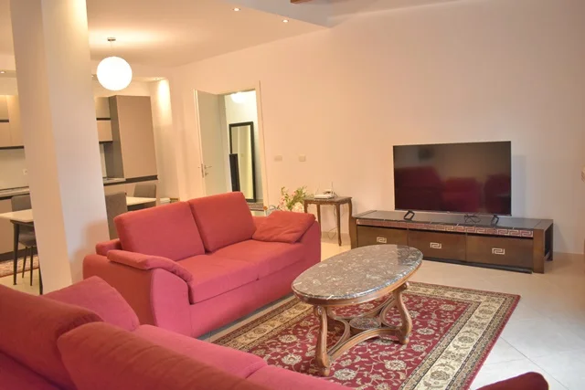 Tirane, jepet me qera apartament 3+1+Aneks+Ballkon Kati 7, 1.200 € 