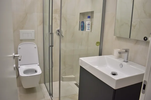 Tirane, jepet me qera apartament 3+1+Aneks+Ballkon Kati 7, 1.200 € 