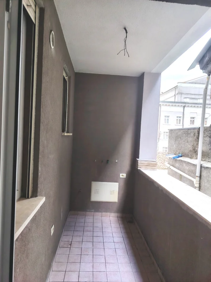 Shkoder, shitet apartament 1+1+Aneks+Ballkon Kati 2, 81 m² 120.000 € (Te Teatri Migjeni)