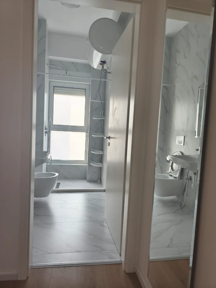 Tirane, jepet me qera apartament 2+1+Ballkon Kati 4, 100 m² 500 € 