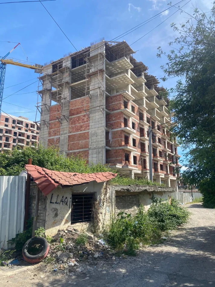 Tirane, shitet apartament 1+1 Kati 5, 67 m² 98.000 € (Fusha Aviacionit)