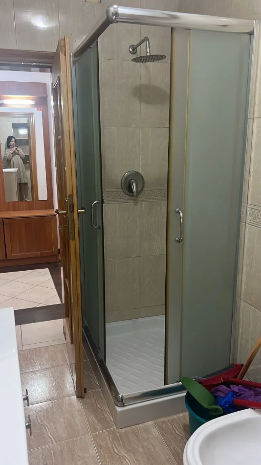 APARTAMENT 1+1 ME QIRA  500 € TE  RRUGA KAVAJES