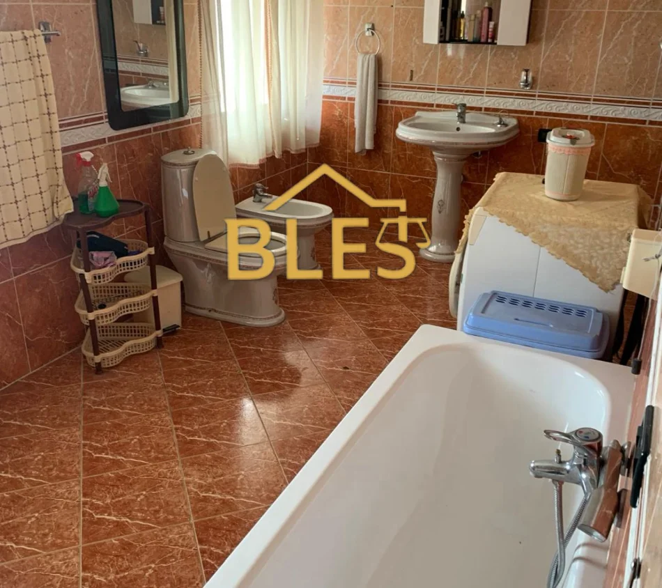 Durres, shitet Vile 3 Katshe , 707 m² 500.000 € (Shijak)