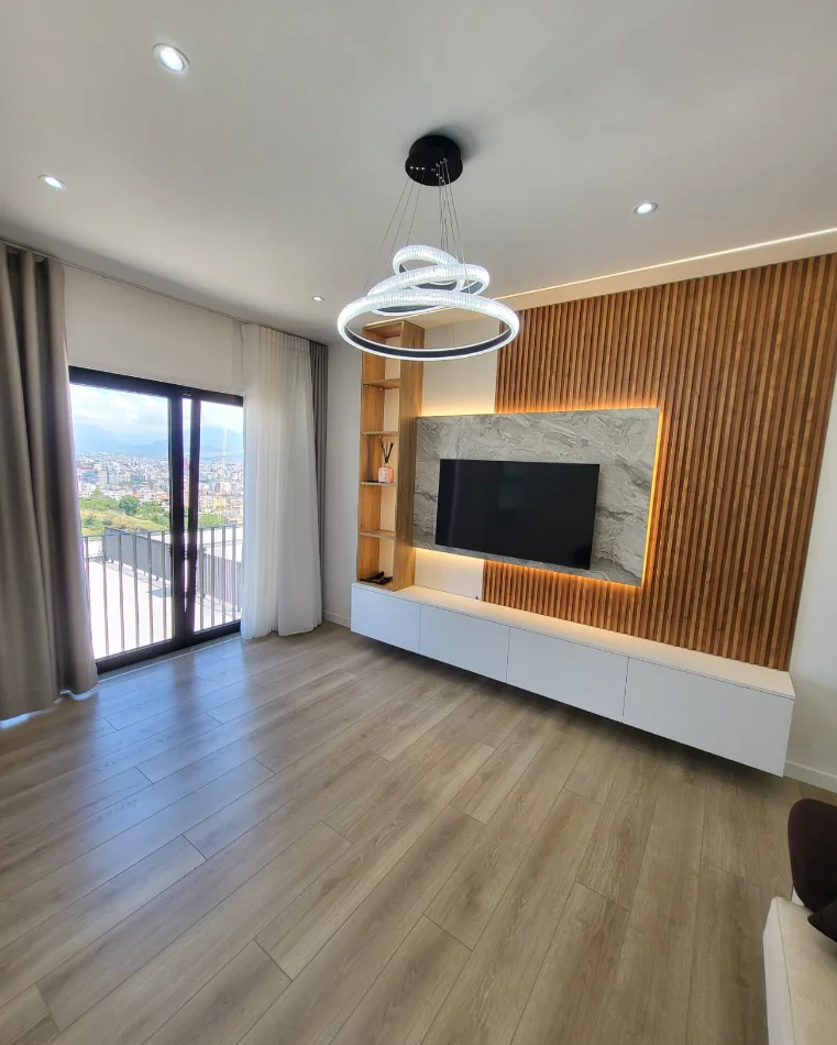 Tirane, jepet me qera apartament 2+1+Ballkon Kati 5, 120 m² 1.000 € (Kodra e Diellit)
