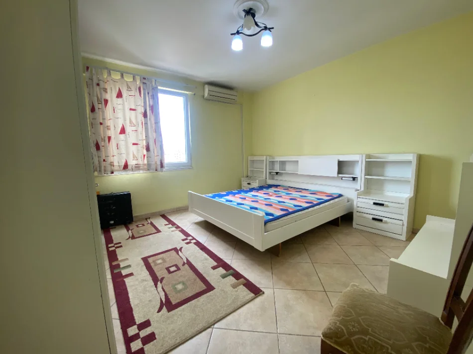 Tirane, shitet apartament 2+1+Ballkon Kati 8, 105 m² 220.000 € (Pazari i Ri)