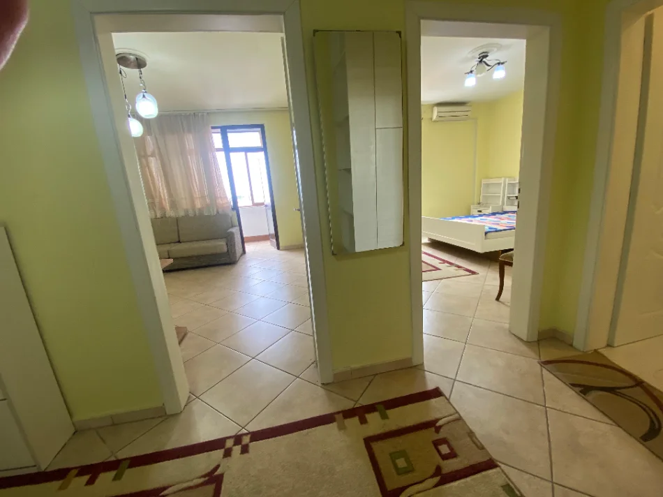 Tirane, shitet apartament 2+1+Ballkon Kati 8, 105 m² 220.000 € (Pazari i Ri)