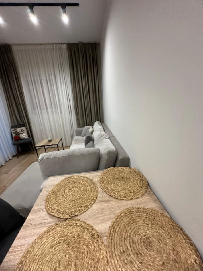 Tirane, shitet apartament 1+1+Ballkon Kati 2, 1 m² 890.001 €