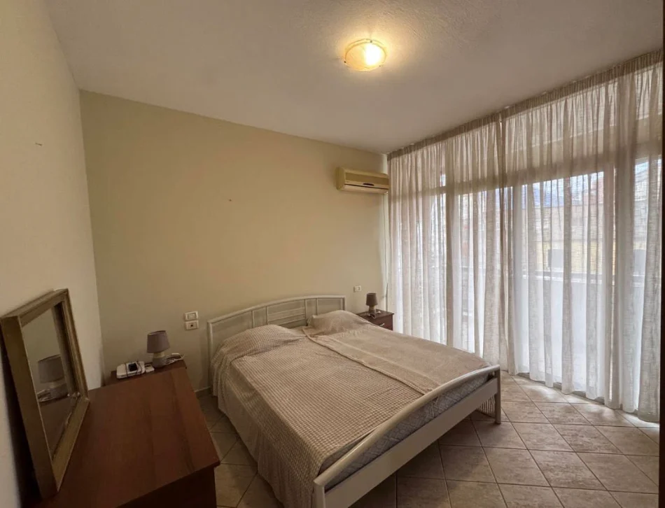 Tirane, jepet me qera 1+1 Kati 3, 550 € 