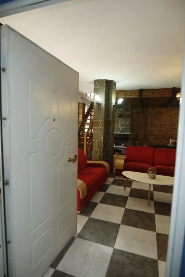 Tirane, shitet apartament 2+1 , 127 m² 272.500 € (Rruga Rrapo Hekali)