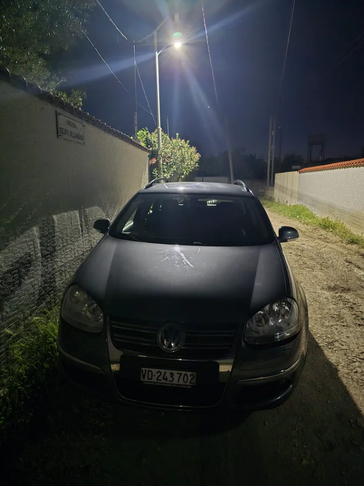 Fier, shes makine me portobagazh Volkswagen variant 1.9 d, sapo ardhur nga Zvicra me dogane Nafte, gri metalizato manuale Klima 216.000 km 5.200 €