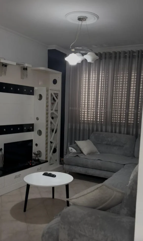Tirane, jepet me qera apartament 1+1 Kati 6, 450 € (Astir)