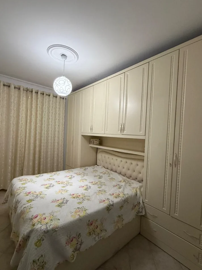 Tirane, jepet me qera apartament 1+1 Kati 6, 450 € (Astir)