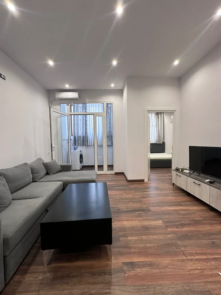 Tirane, shitet apartament 1+1 Kati 0, 54 m² 89.000 € 