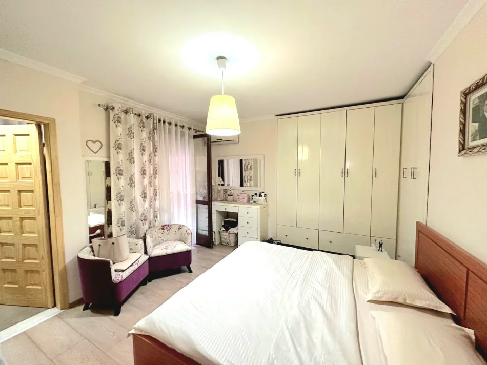Tirane, shitet apartament 2+1 Kati 3, 104 m² 190.000 € (SELITE)