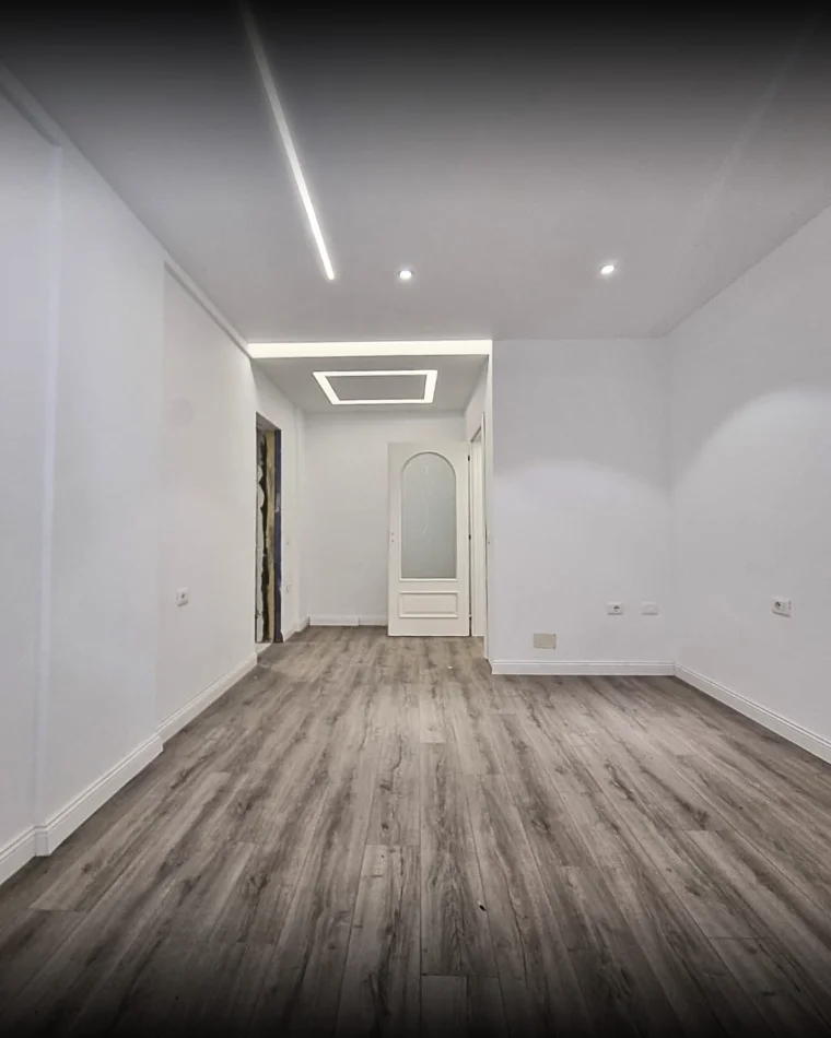 Tirane, jepet me qera ambjent biznesi Kati 2, 113 m² 1.300 € 