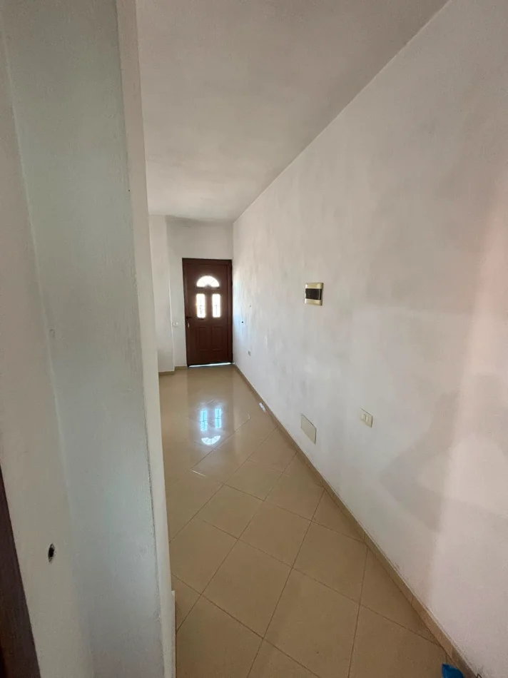 Tirane, jepet me qera apartament 1+1+Ballkon Kati 3, 75 m² 350 € (Rruga "Fuat Toptani" (Siper Vilave Gjermane ))