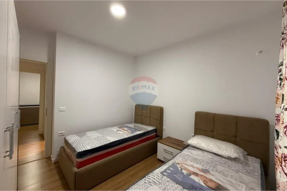 Apartament 2+1+2 Për Qira në Fresk