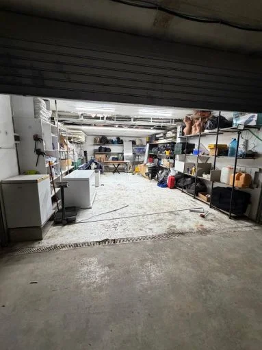 Tirane, shitet garazh | post parkimi Kati -1, 48 m² 50.000 € (xhamlliku , oxhaku)